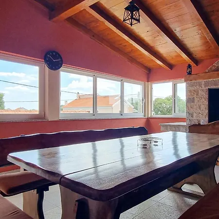 Holiday home Lovely In Skabrnja With Kitchen